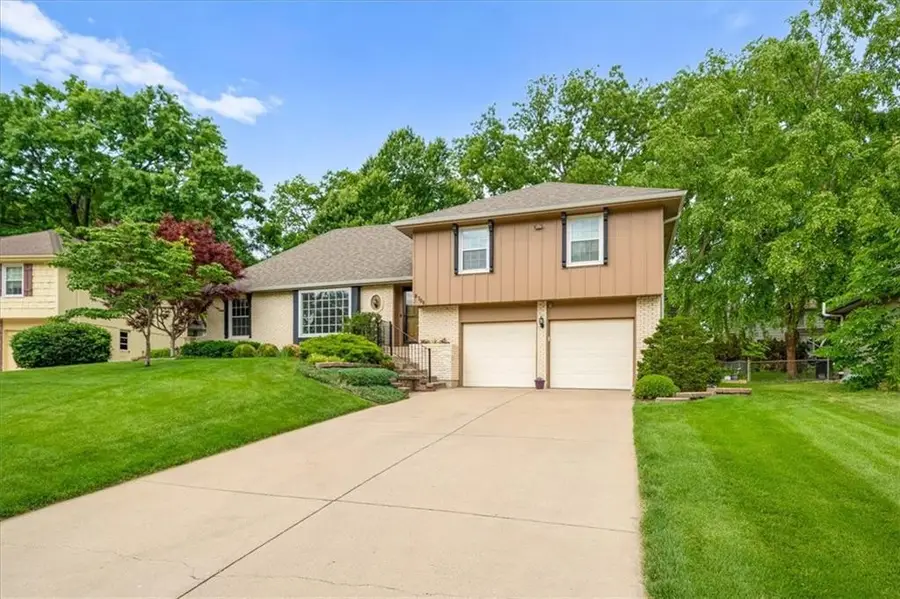 8708 Woodward Street, Overland Park, KS 66212 - #2