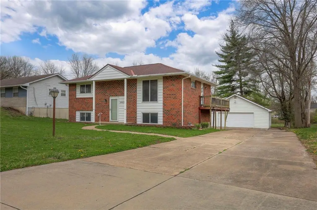 2903 NE 56th Terrace, Gladstone, MO 64119 - #1