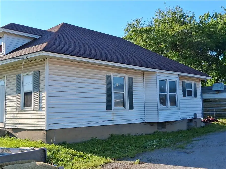 413 W Main Street, Richmond, MO 64085 - #3
