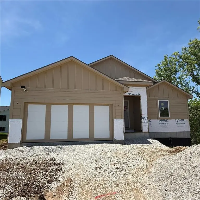 2002 SE Oak Ridge Drive, Oak Grove, MO 64075 - #1