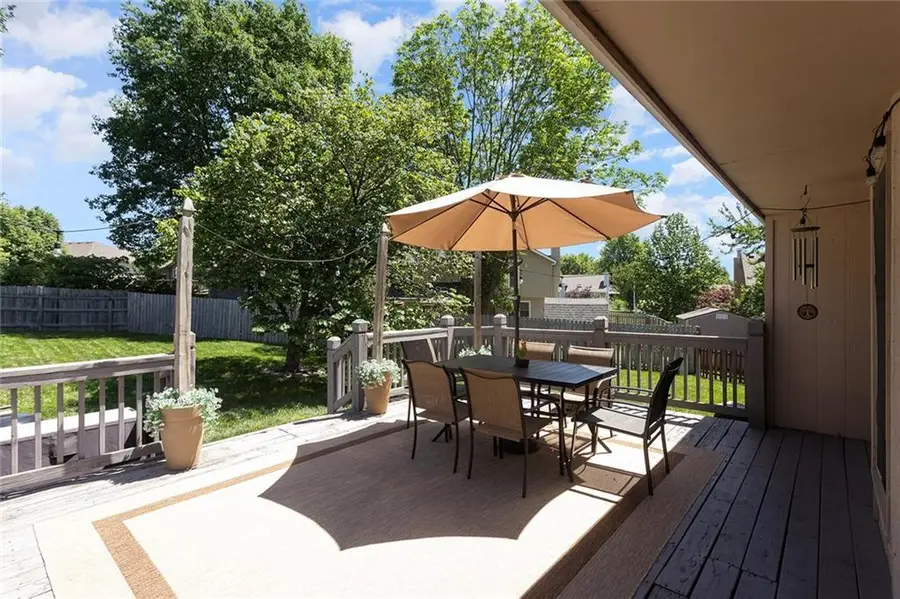 7210 NE 70th Street, Kansas City, MO 64119 - #2