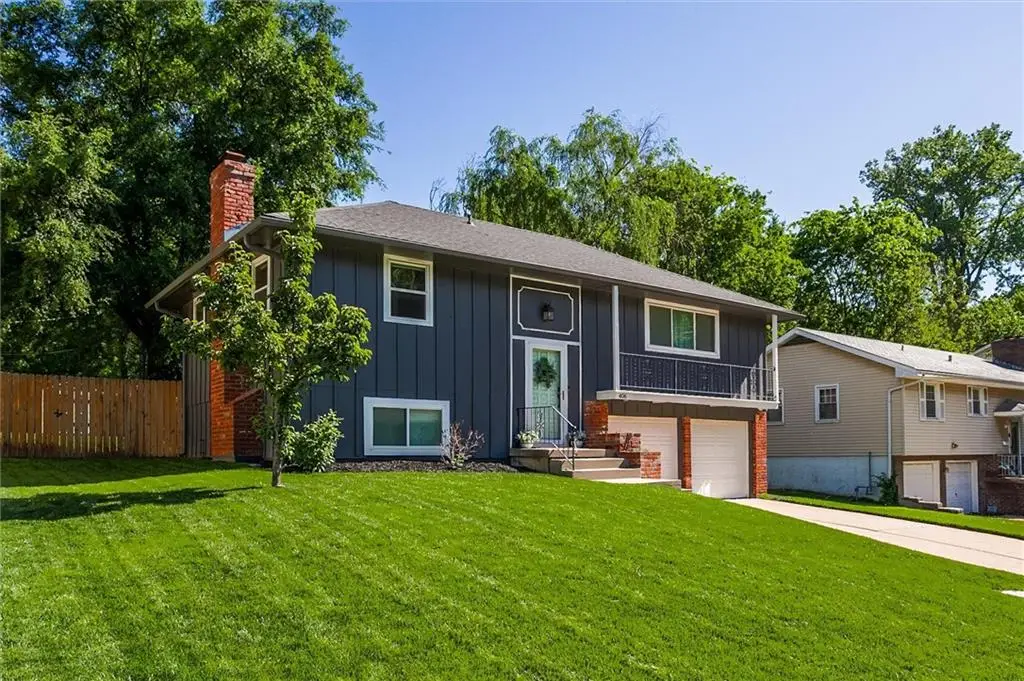 406 E 90th Terrace, Kansas City, MO 64131 - #1