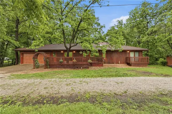 875 Kendall Road, Peculiar, MO 64078