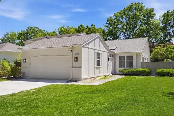 12871 Cambridge Terrace, Leawood, KS 66209