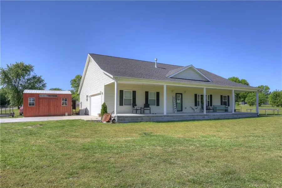 618 N Section Line Road, Scammon, KS 66773 - #2