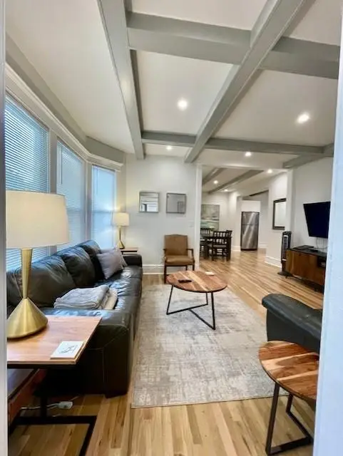 901 E 39th Street, Kansas City, MO 64109 - #3