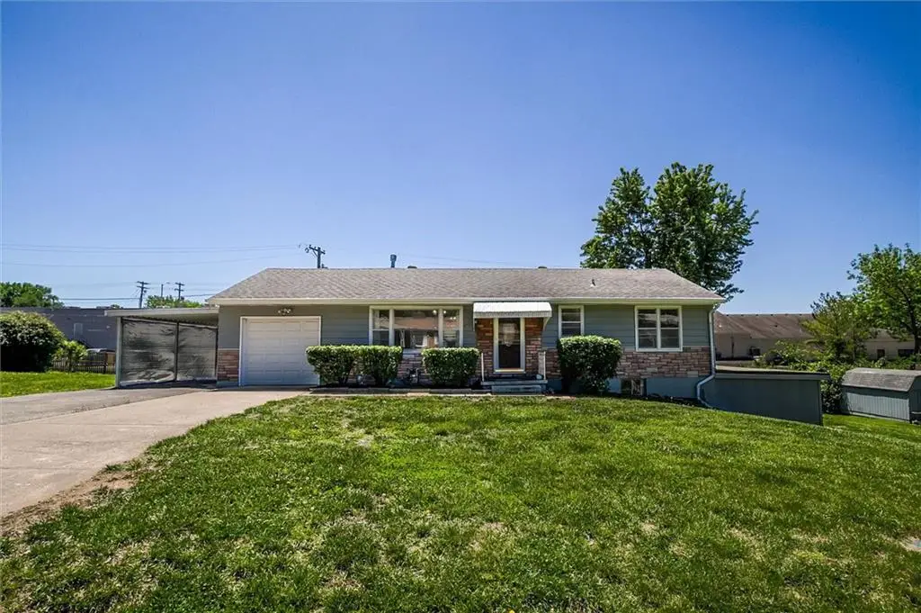 107 NE 72 Nd Terrace, Gladstone, MO 64118 - #1