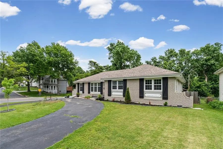 6901 Bluejacket Street, Shawnee, KS 66203 - #2