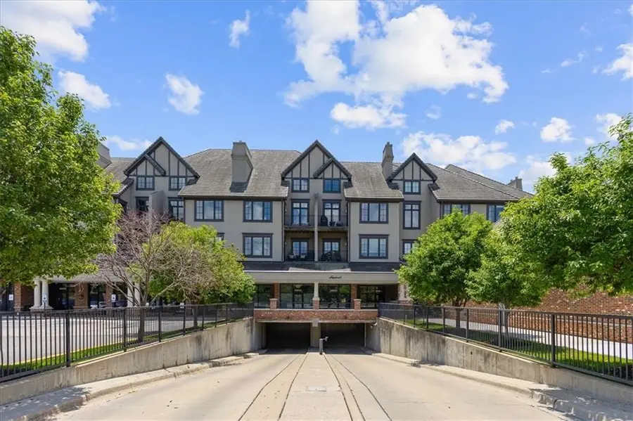 10511 Mission Road #203A, Leawood, KS 66206 - #2