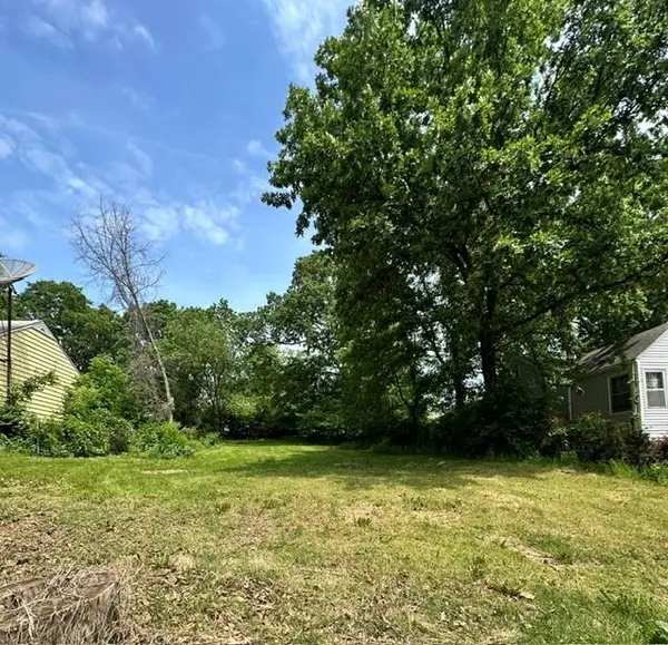 5116 E 40th Street, Kansas City, MO 64130