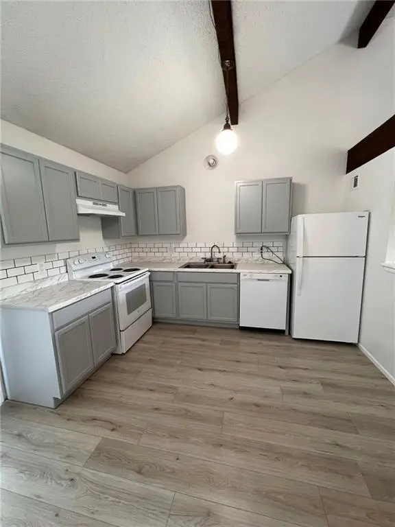 10514 E 41st Terrace, Kansas City, MO 64133