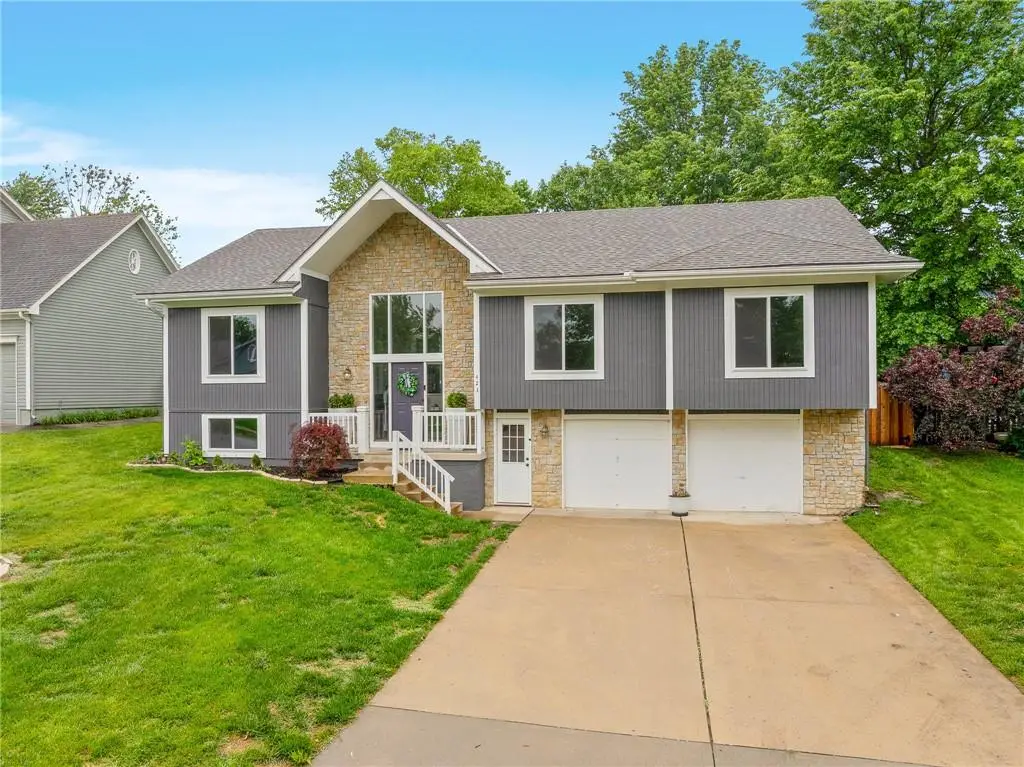 423 SW Windmill Lane, Lees Summit, MO 64082 - #1