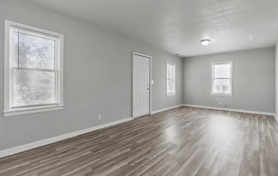 1831 E 81st Street, Kansas City, MO 64132 - #3