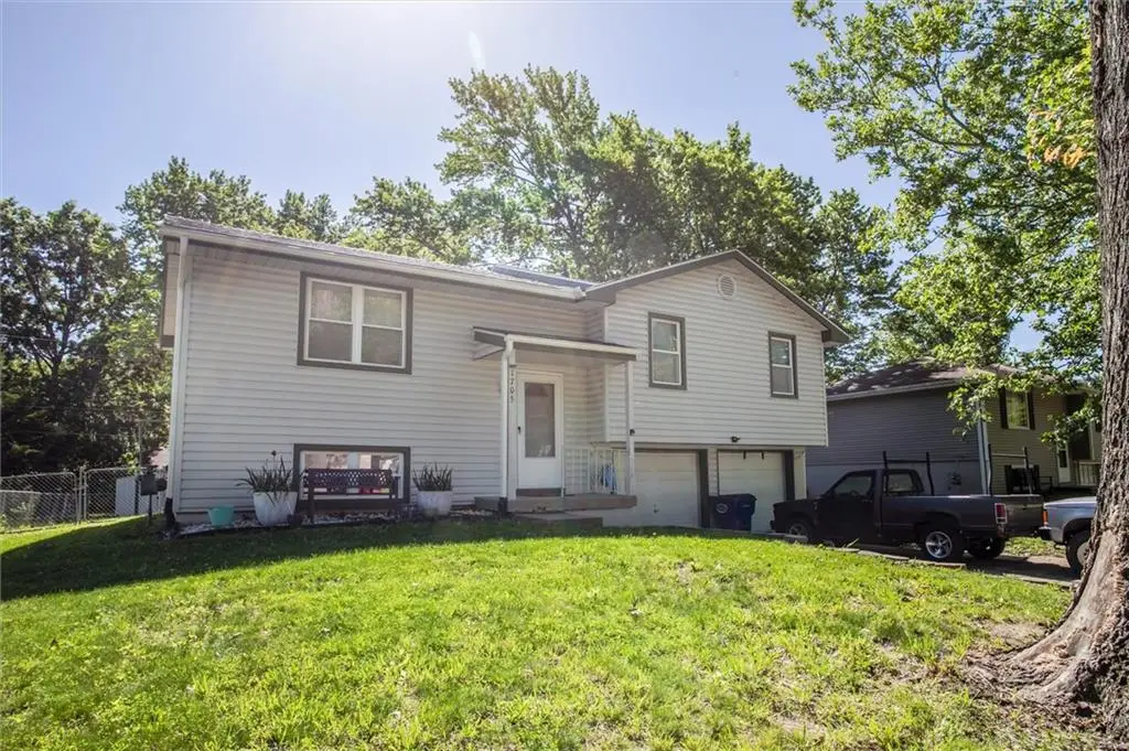 1705 SE High Drive, Oak Grove, MO 64075 - #1