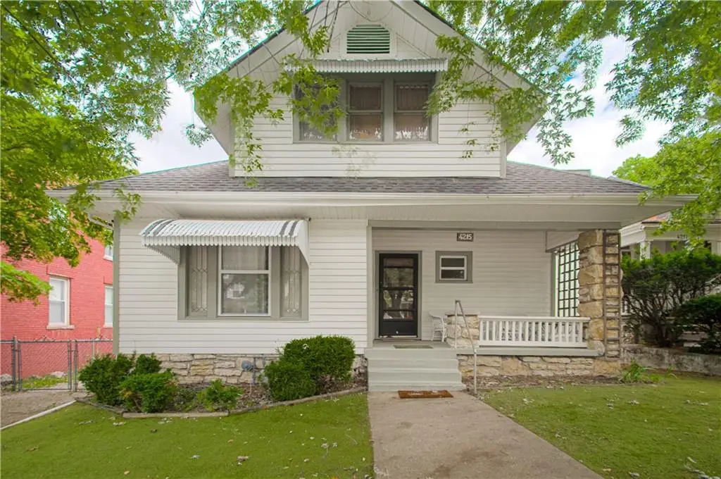 4215 Oak Street, Kansas City, MO 64111 - #1