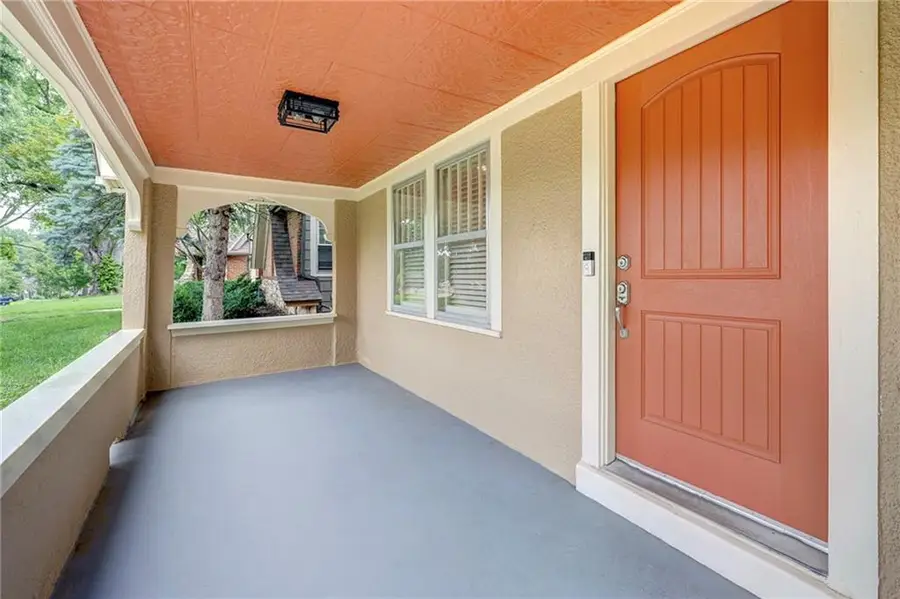 421 E 69th Terrace, Kansas City, MO 64131 - #3