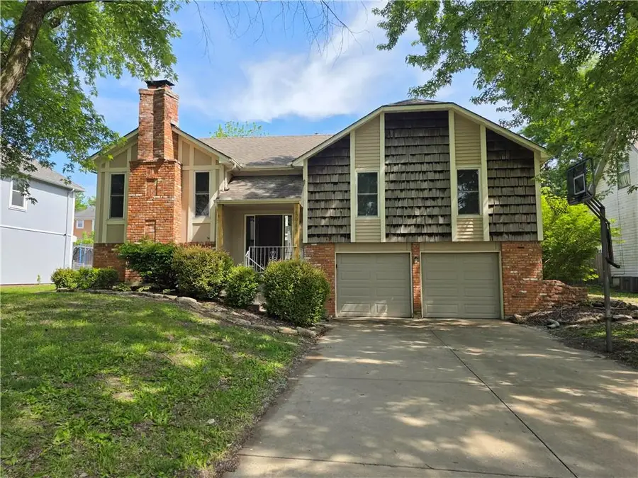 13945 S Summertree Lane, Olathe, KS 66062 - #2