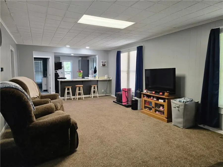 422 W 9th Street, Pittsburg, KS 66762 - #3