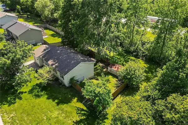 908 Broadway Street, Richmond, MO 64085