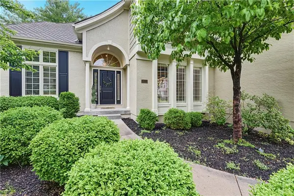 14111 Cody Street, Overland Park, KS 66221