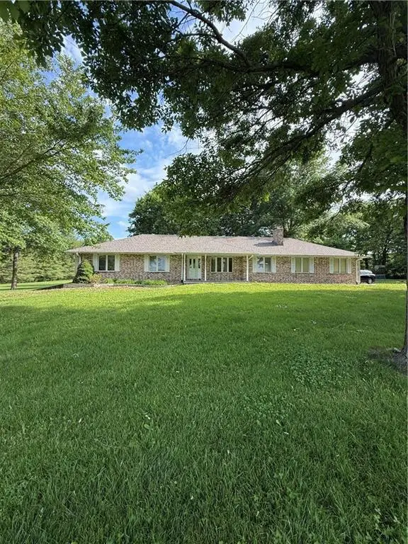 34007 E Ryan Road, Oak Grove, MO 64075