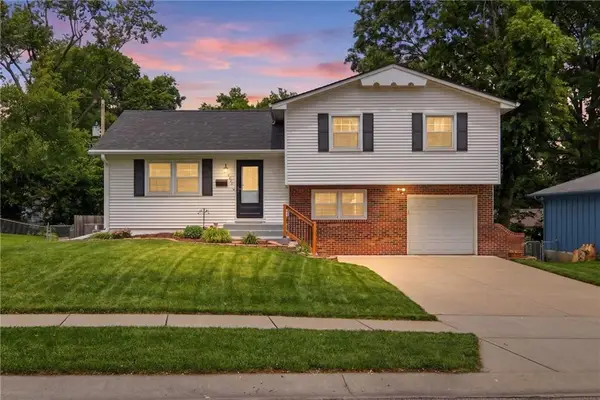 6400 W 73rd Terrace, Overland Park, KS 66204