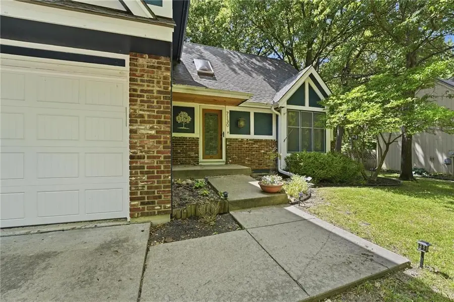 7130 N Woodland Avenue, Gladstone, MO 64118 - #3
