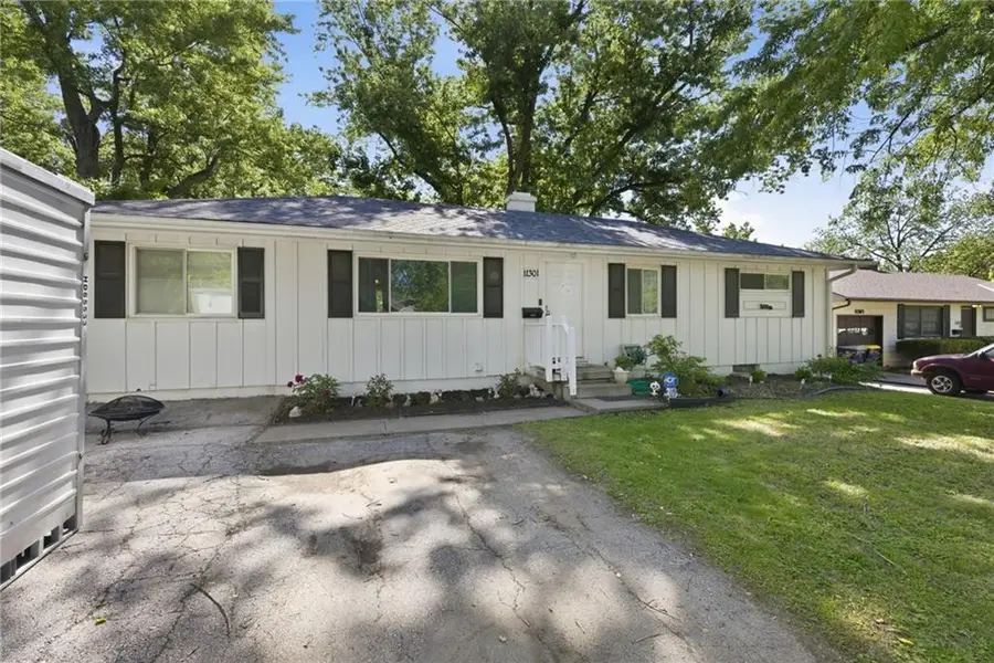 11301 Spring Valley Road, Kansas City, MO 64134 - #3
