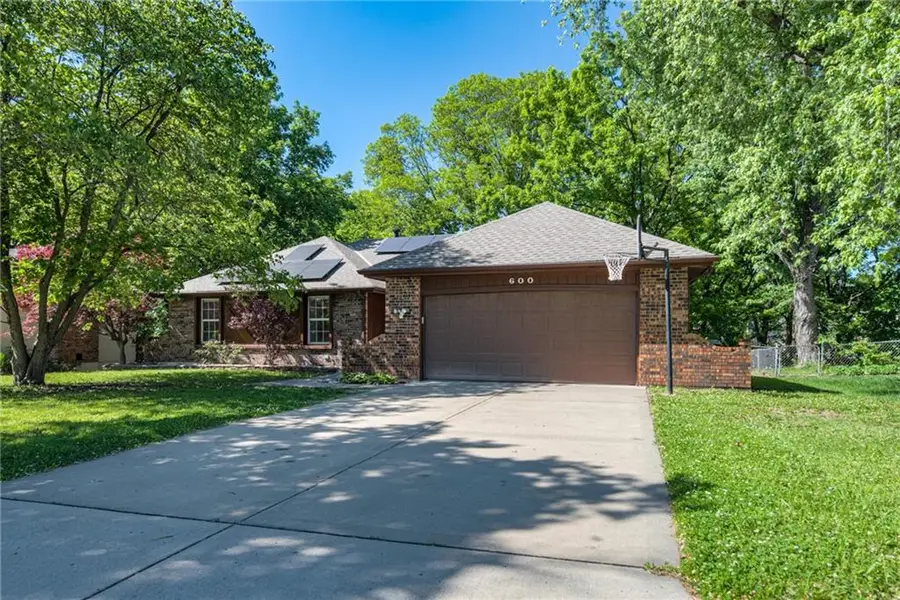 600 NW 66th Street, Kansas City, MO 64118 - #2
