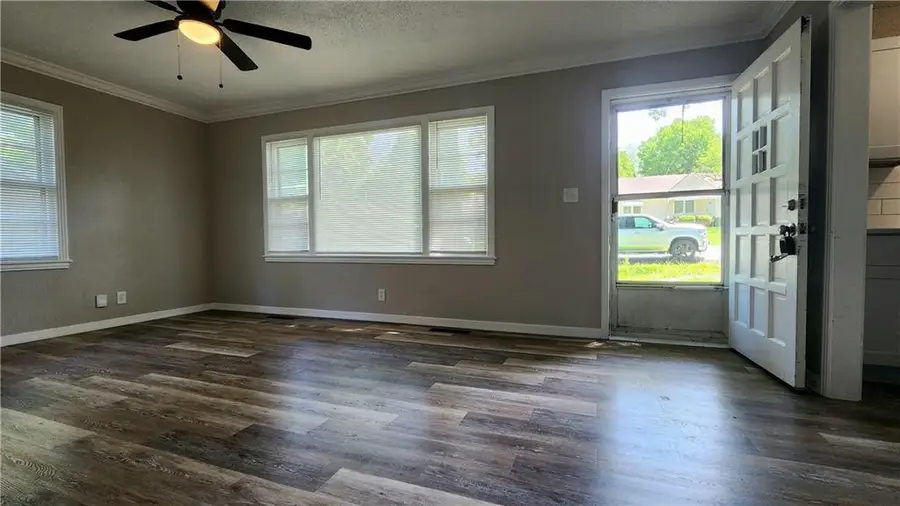 2102 S Claremont Avenue, Independence, MO 64052 - #2
