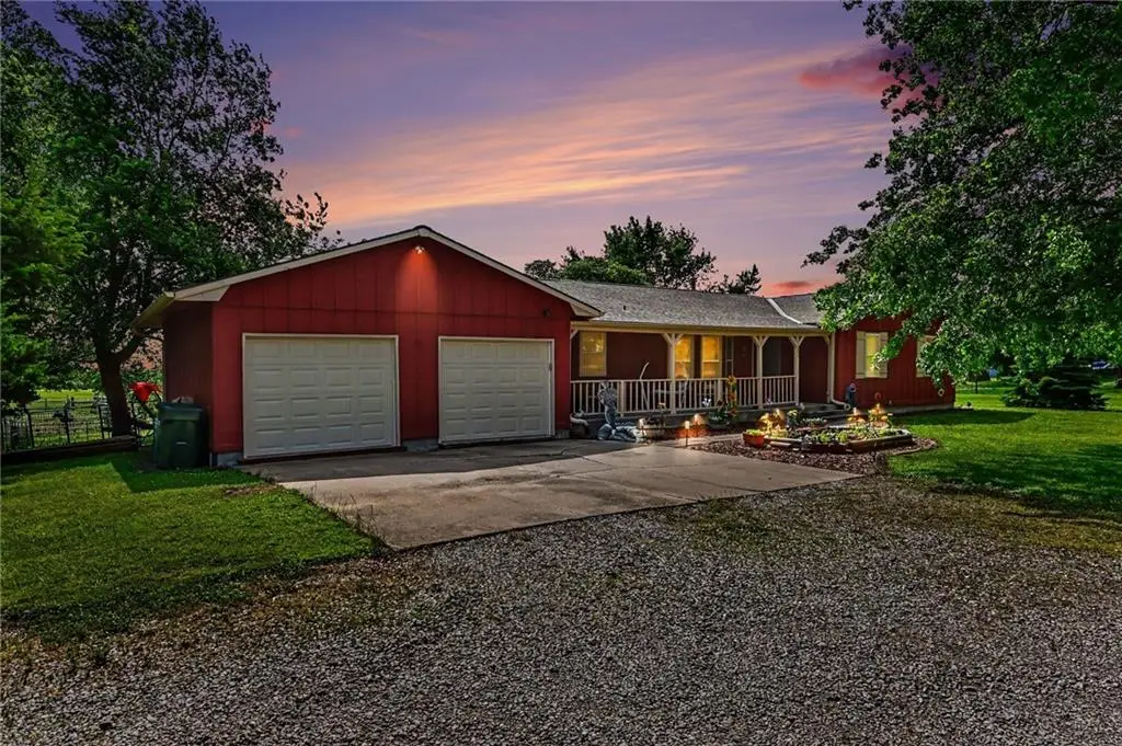 1301 W 8th Street, Edgerton, KS 66021 - #1