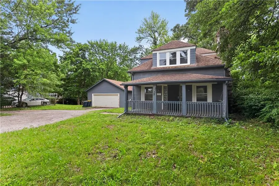 8309 E Gregory Boulevard, Kansas City, MO 64131 - #2
