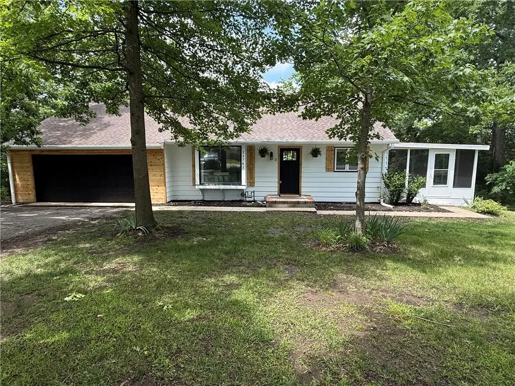 13761 Lookout Drive, Kansas City, MO 64139 - #1