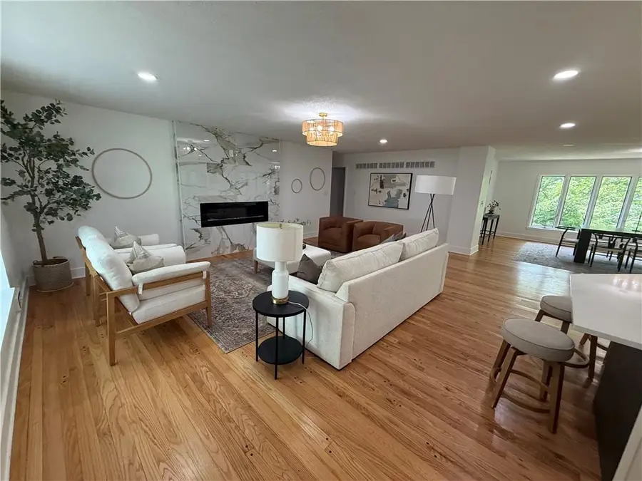 13761 Lookout Drive, Kansas City, MO 64139 - #2