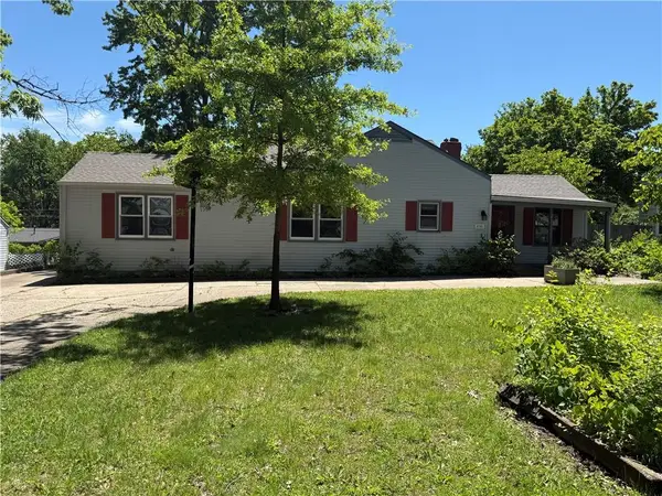 6701 W 77th Terrace, Overland Park, KS 66204