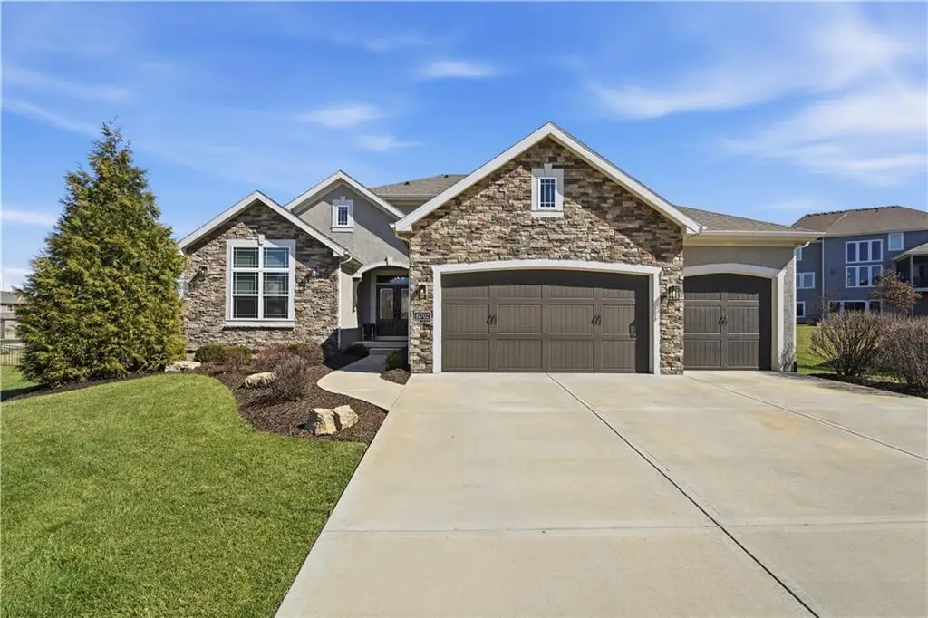 10702 W 171st Terrace, Overland Park, KS 66221 - #1