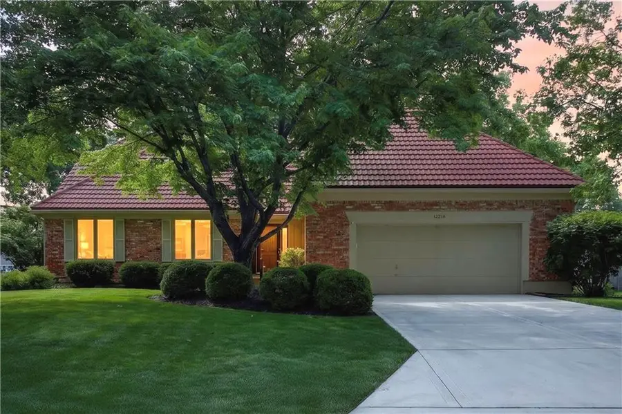 12216 Juniper Street, Overland Park, KS 66209 - #2