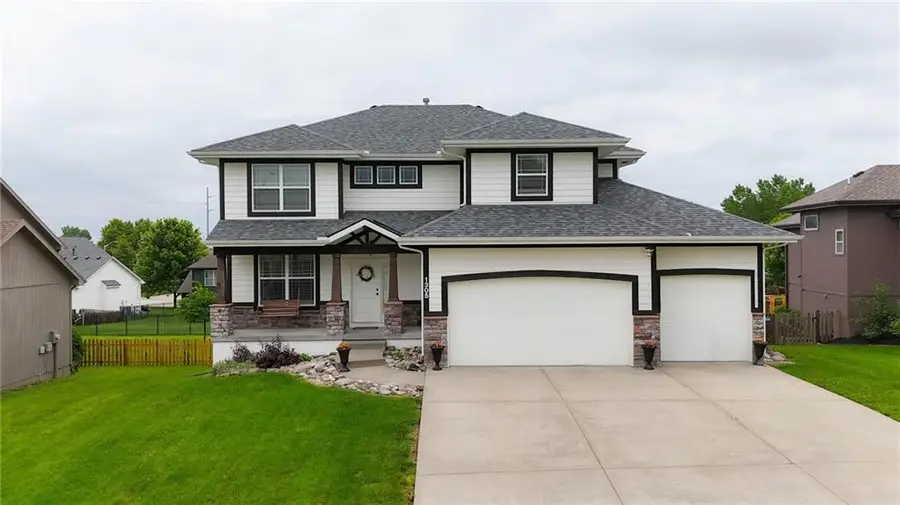 1305 NE 107th Street, Kansas City, MO 64155 - #2