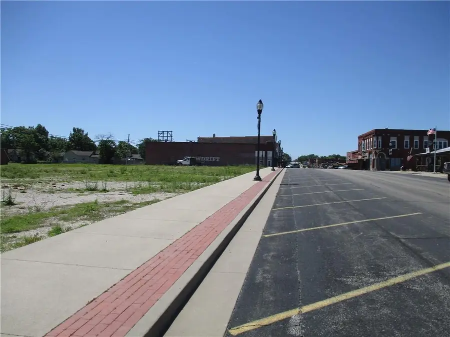 317 S Main Street, Galena, KS 66739 - #2