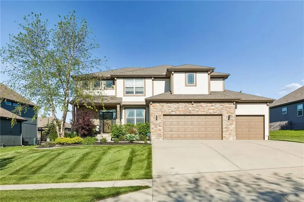 9830 N Kentucky Avenue, Kansas City, MO 64157 - #1