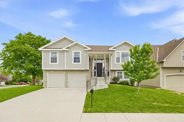 12634 Fountain Lake Circle, Grandview, MO 64030