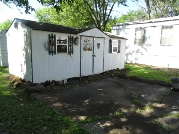 520 E Hickory Street, Rich Hill, MO 64779 - #3