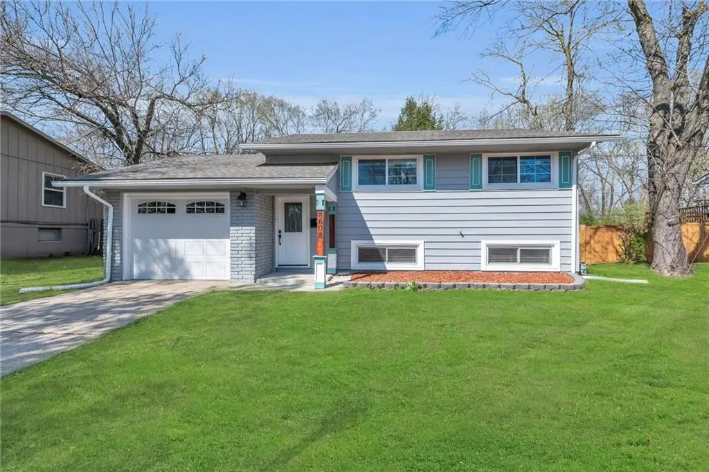 8608 E 91st Street, Kansas City, MO 64138 - #1