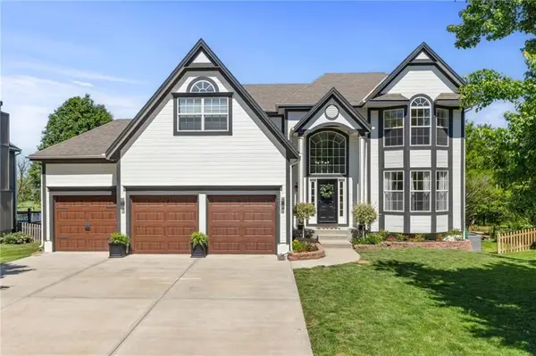 20803 S Skyview Lane, Spring Hill, KS 66083
