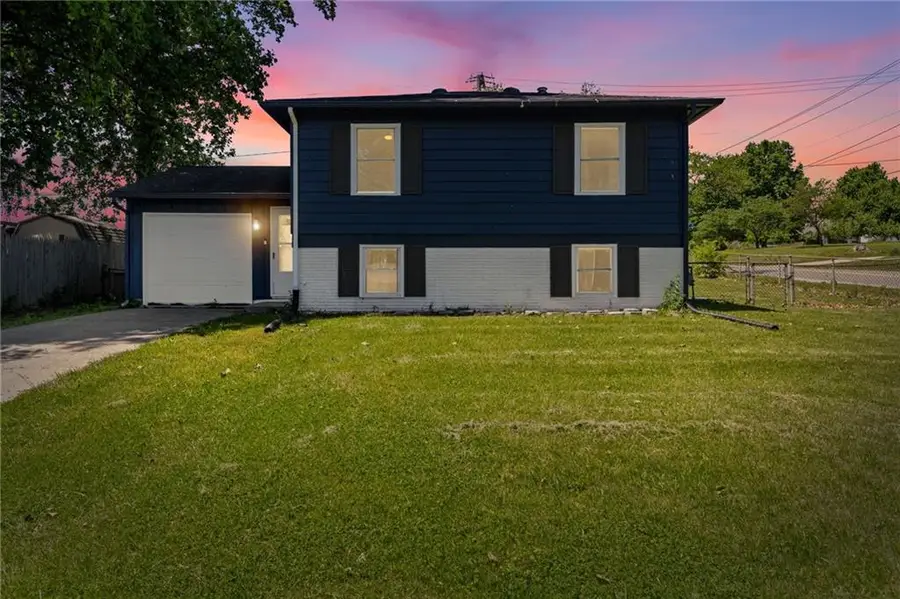 914 N Arrowhead Drive, Independence, MO 64056 - #2