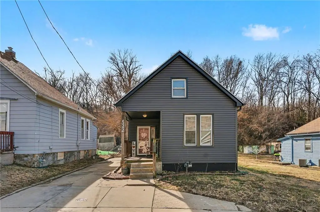 522 W Chestnut Street, Saint Joseph, MO 64505 - #1