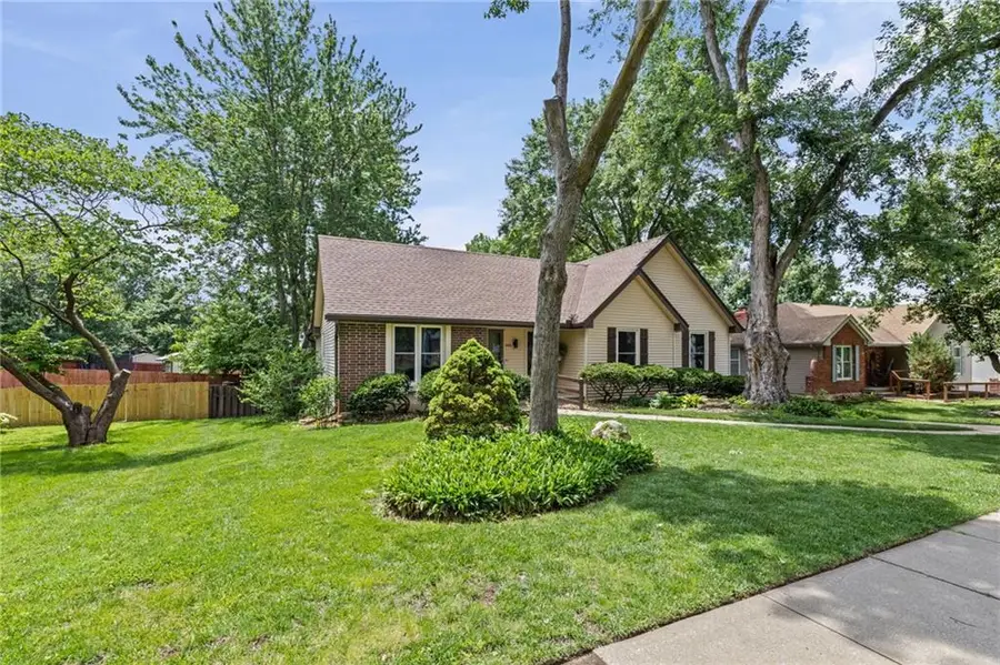 1605 High Drive, Liberty, MO 64068 - #2