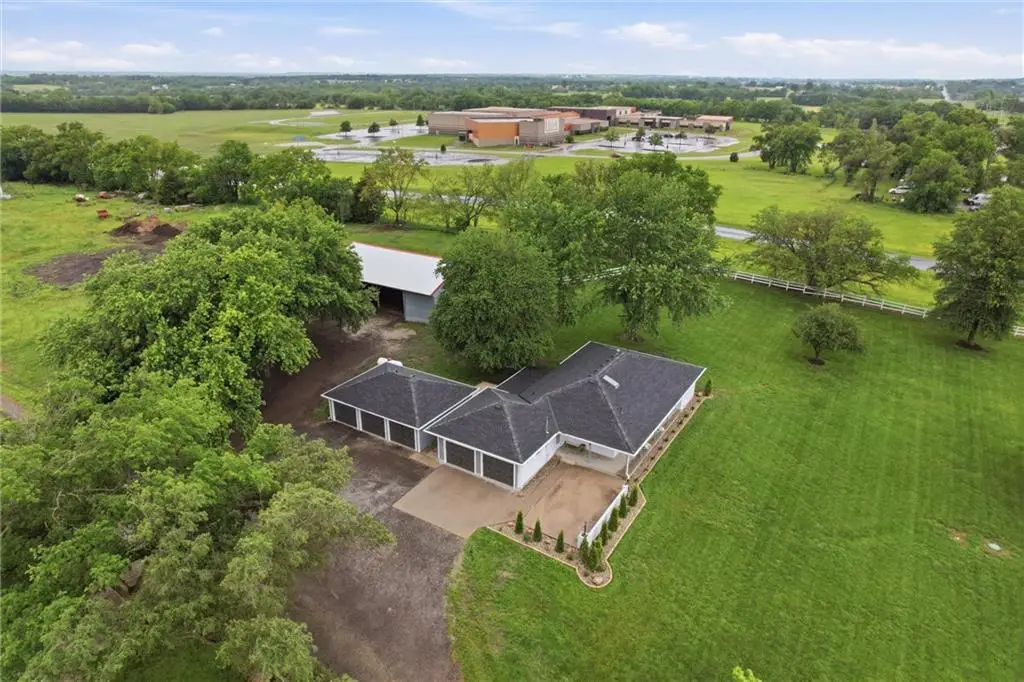 17341 158th Street, Basehor, KS 66007 - #1