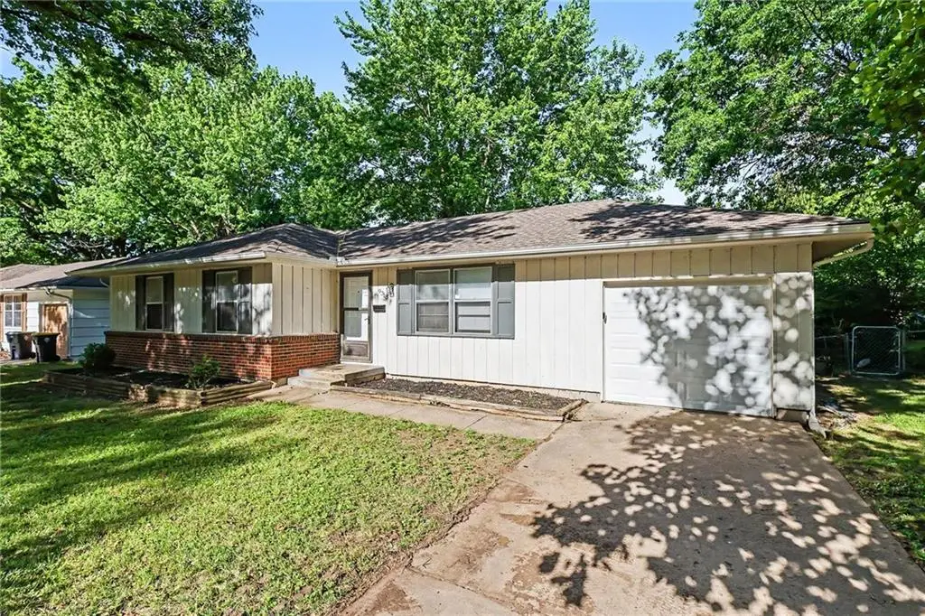 9318 Palmer Avenue, Kansas City, MO 64138 - #1