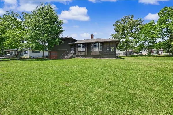 21 X Gaslight Lane, Lake Lotawana, MO 64086